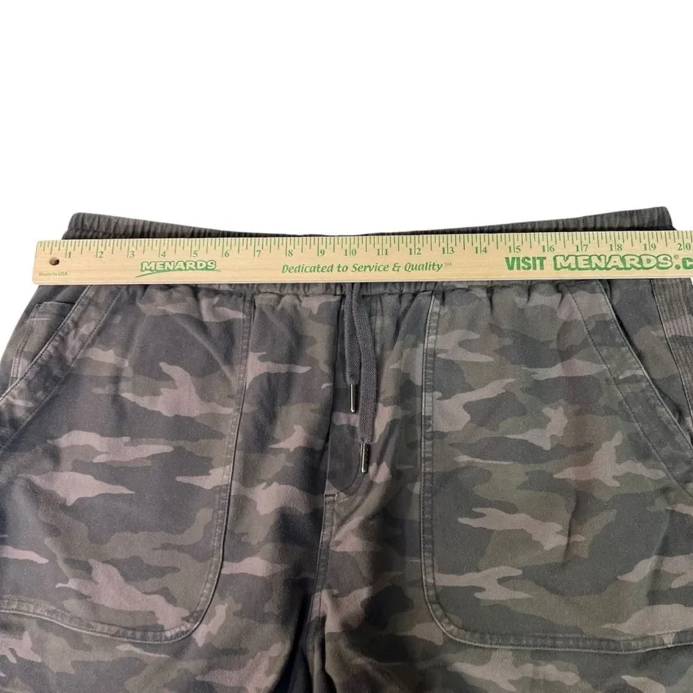 Sz 20 ATHLETA BLACK OLIVE CAMO ELASTIC WAIST STRETCHY FARALLON SHORTS - Picture 15 of 16